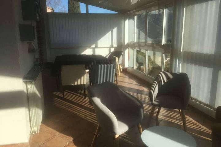 Villa pour 12 personnes, avec balcon et jardin, animaux acceptés