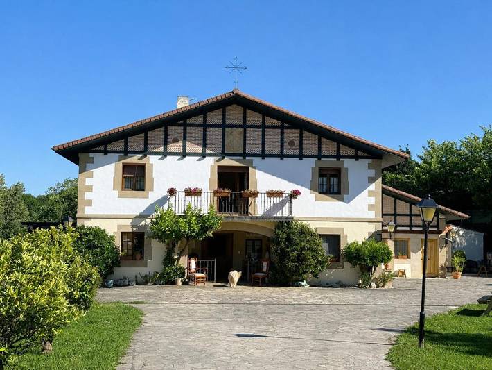 Casa rural con piscina para 3 personas, con Terraza además de Jardín y Piscina en Vizcaya - 2