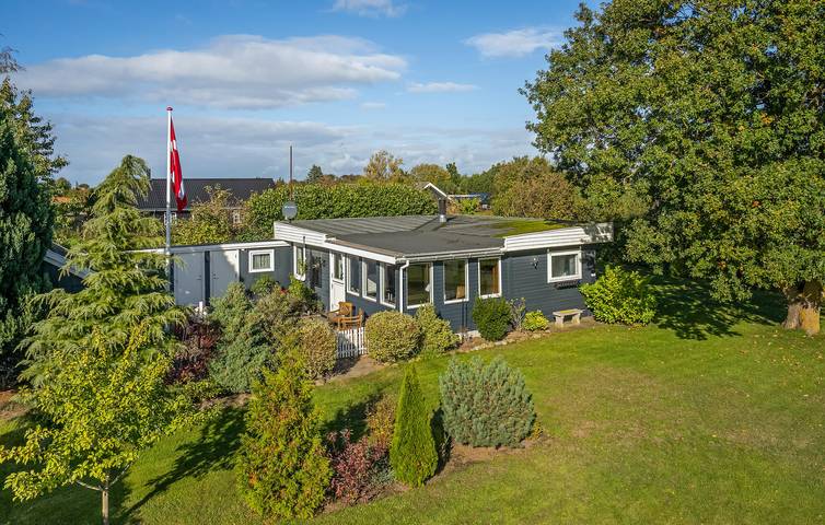 Ferienhaus für 4 Personen, mit Terrasse und Garten in Næsby Strand Seeland