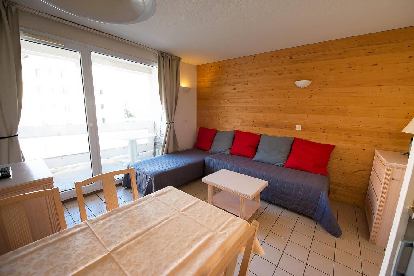 Entire apartment, Résidence Les Silènes - 2 room apartment 4 people (confort) in Allevard, Isère