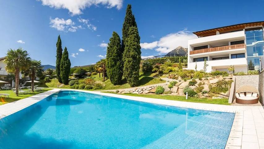 Ferienhaus für 4 Personen, mit Garten und Pool im Dorf Tirol - 2