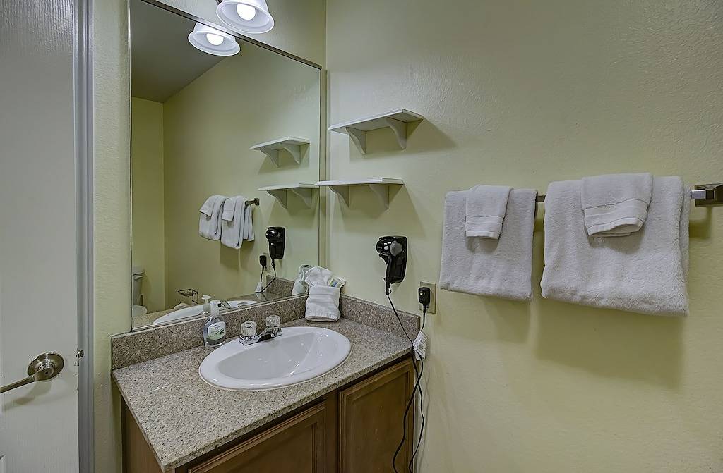 Ganze Wohnung, Rachels Mtn-Segen $ 89-299 / nt 3 bedrm, Innenpool, heiße Wanne u. Mtn Ansichten in Pigeon Forge, Sevier County