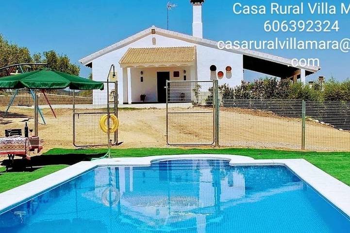 Gîte pour 11 personnes, avec Balcon ainsi que Jacuzzi et Jardin à La Puebla de los Infantes