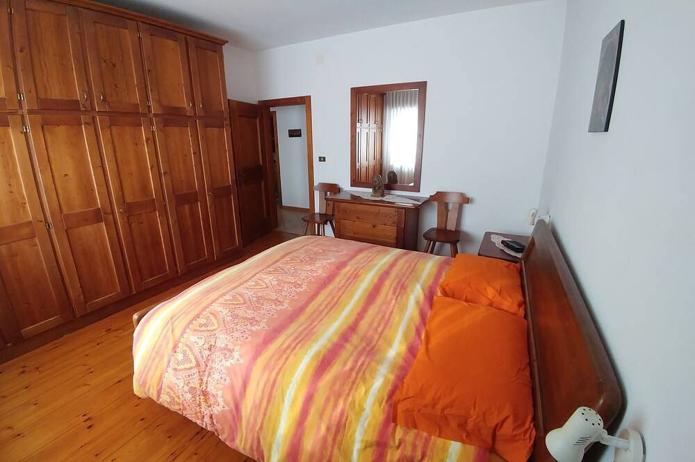 Entire apartment, Apartment In The White Magic Of The Dolomites in Vigo di Cadore, Carnic Prealps