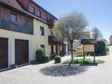 Ferienwohnung für 3 Personen, mit Balkon und Garten, kinderfreundlich in Gößweinstein