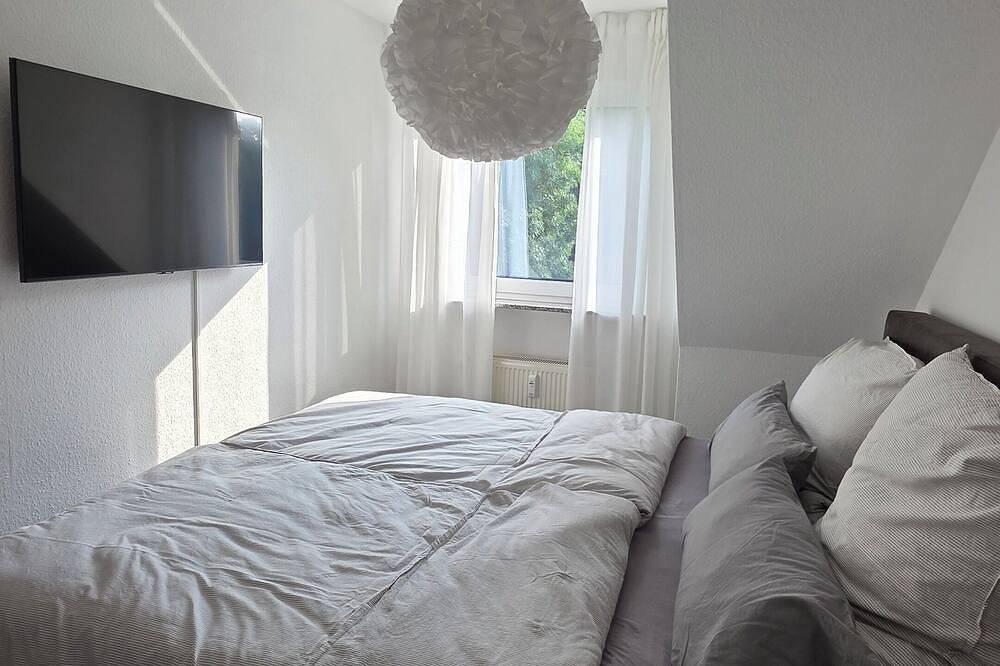 Entire apartment, Vacation apartment Schacht 4 - modern comfort in Bochum.   New in the rental! in Bochum, Ruhr district