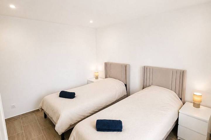 Apartamento entero, ⭐ 70m² with Terrace - Near Paris, Cdg & Rer B (5min) in Sevran, Sena-Saint Denis
