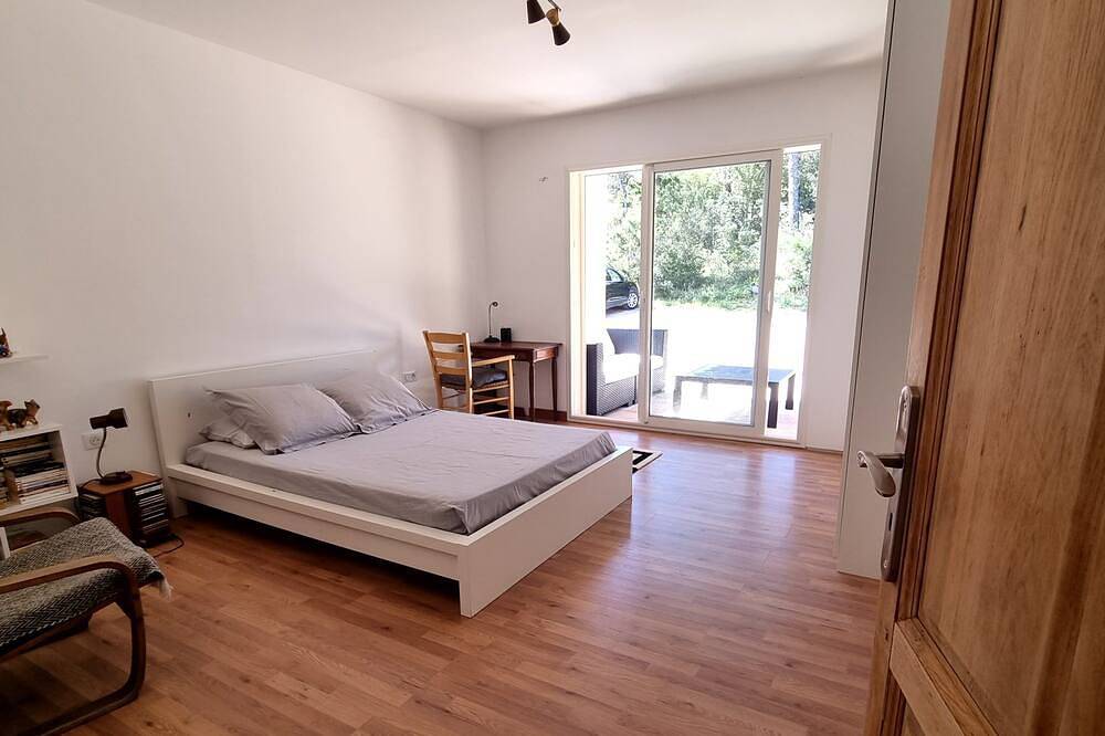 Large 3-bedroom single-storey villa with swimming pool in Camps-la-Source, Brignoles region