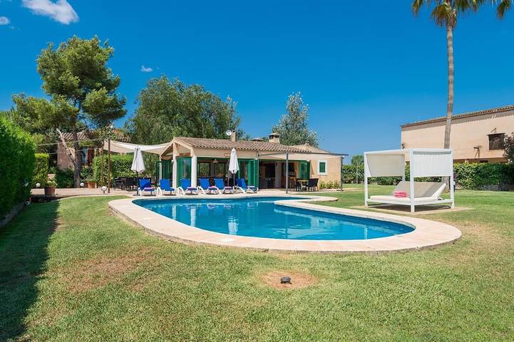 Villa for 16 people, with balcony and garden as well as pool - 1