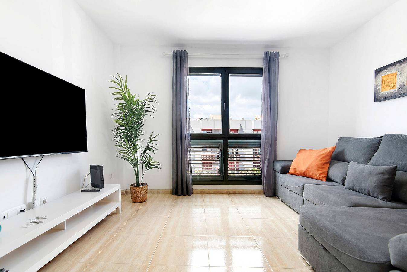 Apartamento entero, Apartamento de vacaciones 'La Calma En Playa De Salinetas' con Wi-Fi in Melenara, Telde