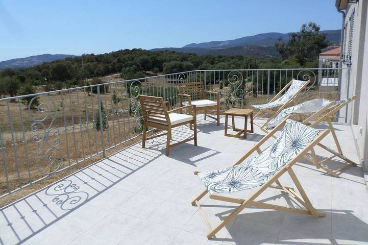 Villa für 5 Personen, mit Terrasse und Garten - 1