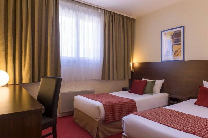 Hotel para 3 personas - 1