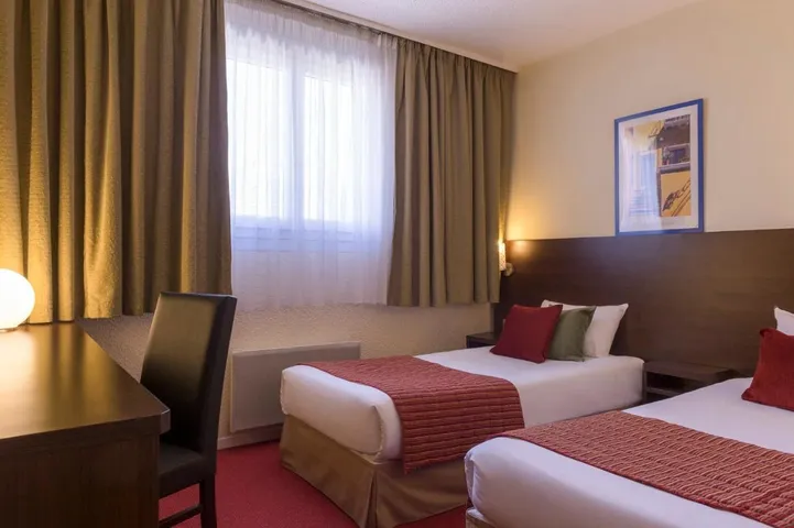 Hotel para 4 personas - 1