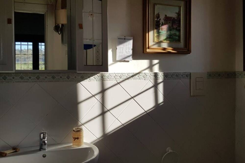 Geheel appartement, Kamer L'aratro in Crotone, Provincie Crotone