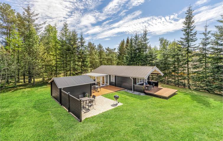Ferieudlejning for 4 personer, med Terrasse i Virksund