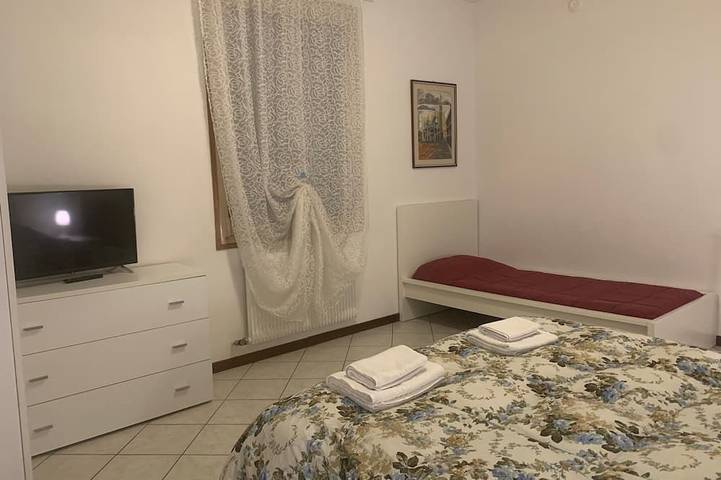 Apartamento entero, Plana pequeño y acogedor, cerca de Venecia in Mestre, Venecia