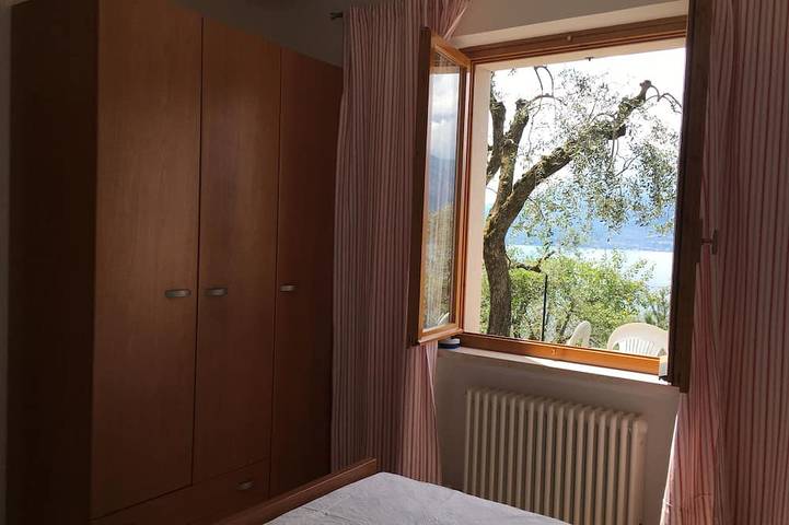 Holiday house La Pianta, is located in a quiet location, only 150 meters from the lake in Brenzone, Gardasee-Berge