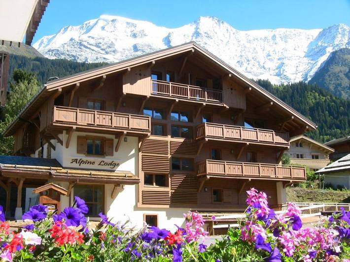 Gîte pour 3 personnes, avec vue et jardin dans Office De Tourisme Des Contamines Montjoie