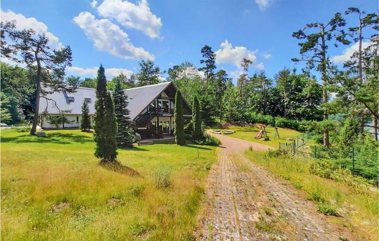 Vakantiehuis voor 30 personen, met tuin en terras - 1