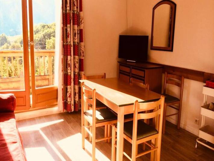 Gîte pour 6 personnes, avec piscine dans Col De La Croix De Fer - 2