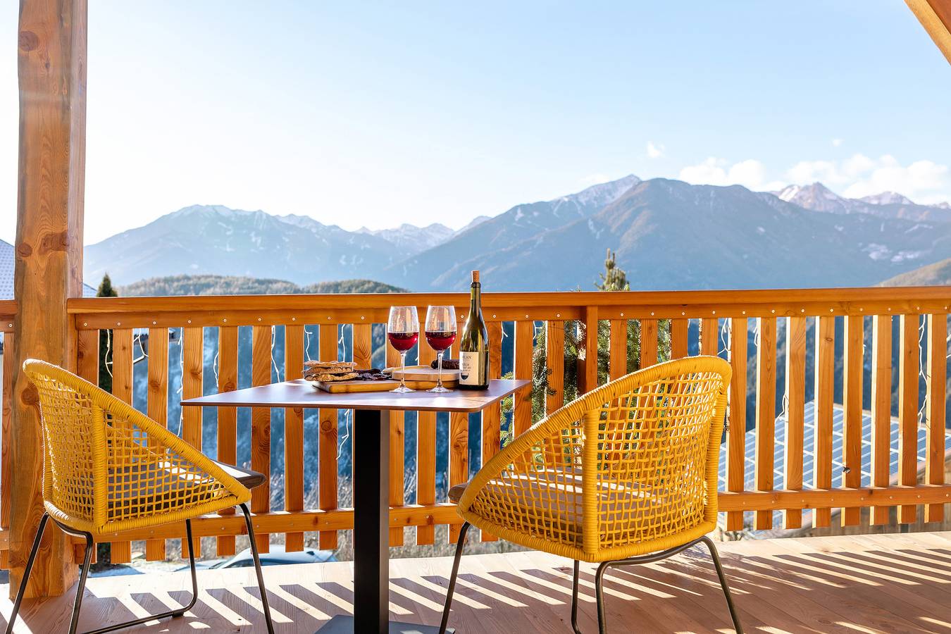 Ganze Wohnung, Ferienwohnung 'Schlossblick' mit Bergblick, privater Terrasse und Wi-Fi in Rodeneck, Dolomiti Superski