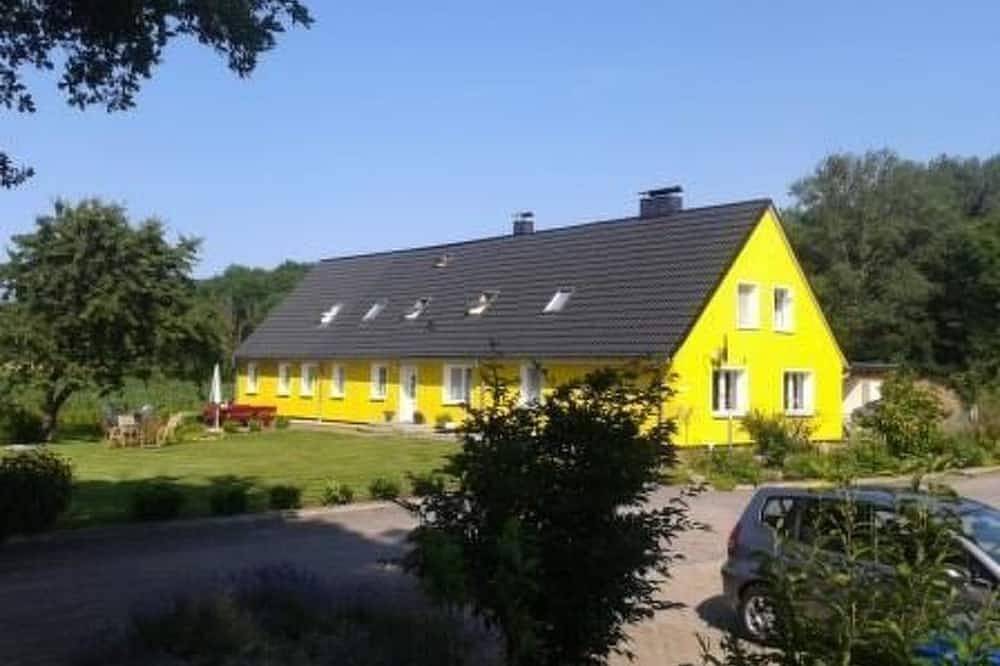Ganze Wohnung, Ferienwohnung 2 in Dassow, Nordwestmecklenburg (Wismar und Umgebung)