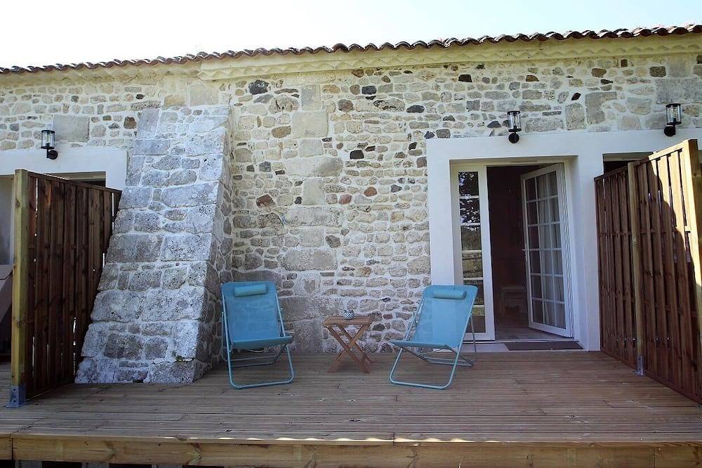 Chateauneuf du Pape (vista del prado) in Arvert, Côte de Beauté