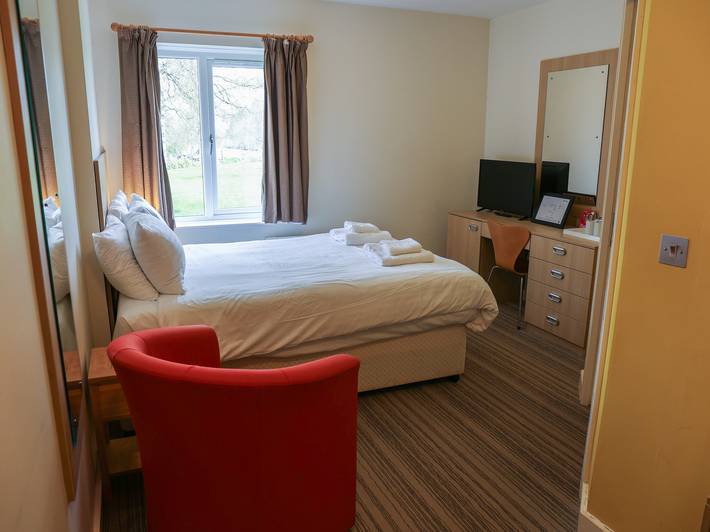 Log cabin for 2 people in Penrith