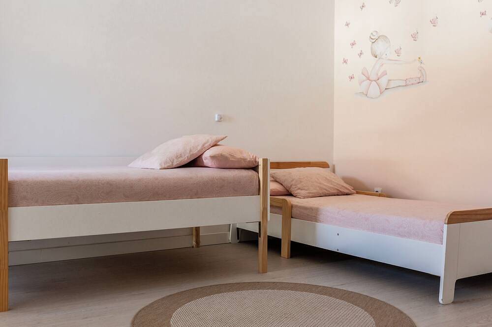 Entire apartment, The Parrots Of Cilla in Noja, Cantabrian Coast