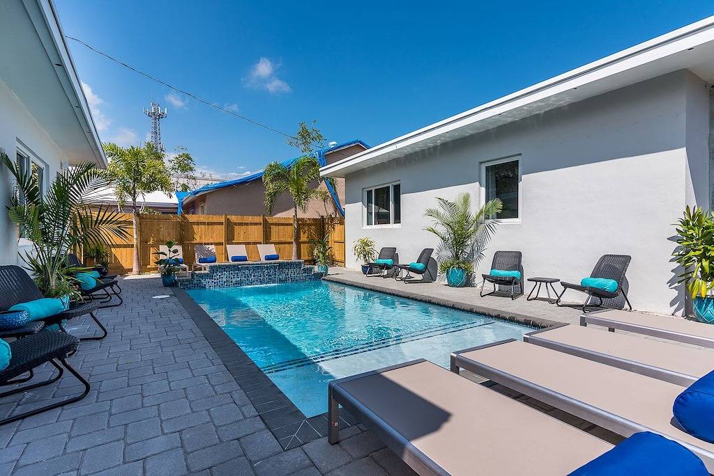 Quaint Luxury 1/1 Villa with Heated Pool-Best Location- walk to everything! in Delray Beach, Palm Beach County