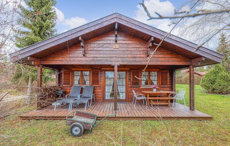 Ferienhaus für 4 Personen, mit Terrasse in Hayingen