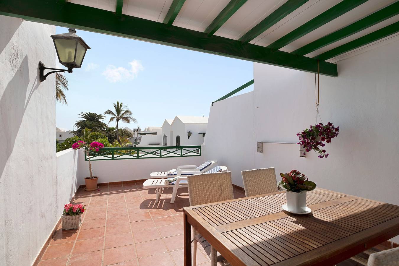 Holiday Apartment 'Apartamento Rocas Negras' by the Beach with Pool View & Terraces in Puerto del Carmen, Tías