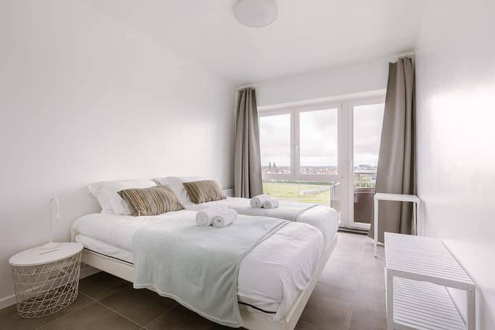 Ganze Wohnung, Ferienwohnung für 6 Personen mit Meerblick in Oostende stadt, Oostende