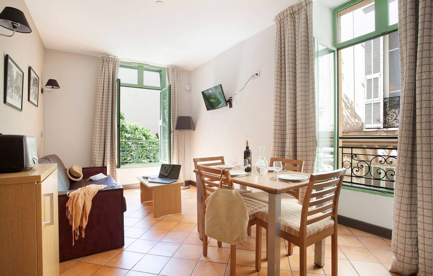 Holiday Rental for 4 People in Nice (France), Nice region