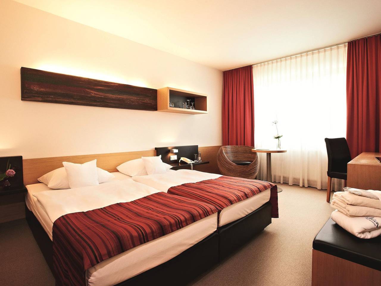 Hotel Zugbrücke Grenzau - Themenzimmer Ritter 2 Personen in Höhr-Grenzhausen, Westerwald