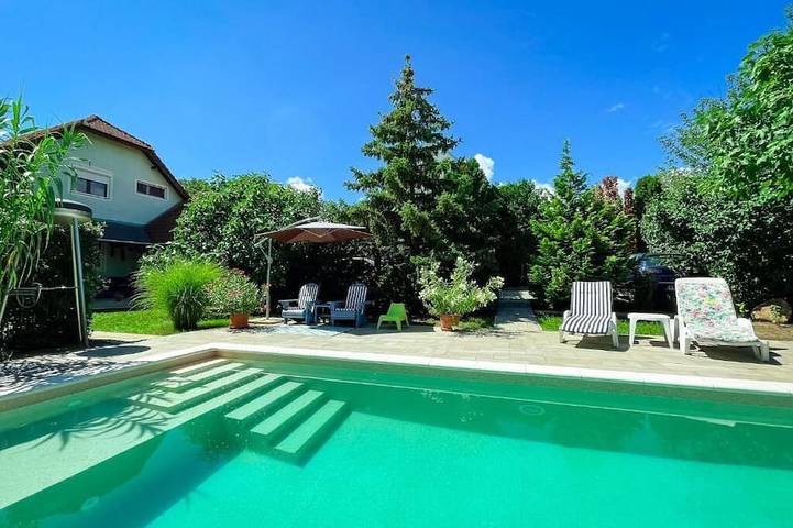 Ferienwohnung für 7 Personen, mit Garten und Pool sowie Whirlpool - 1