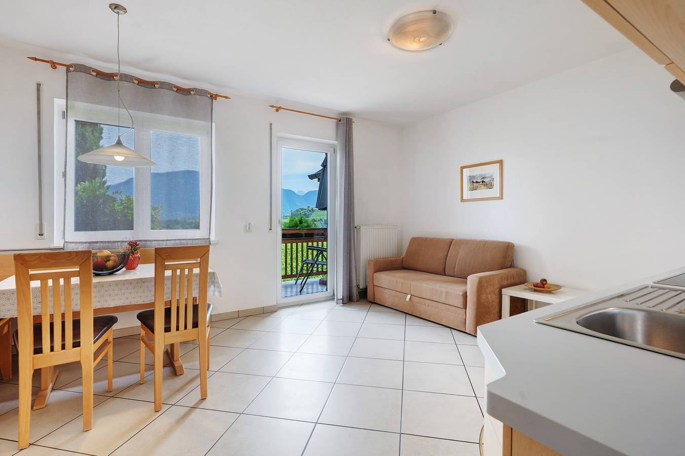 Appartamento intero, Appartamento 'Pink Lady' con vista sulle montagne, terrazza condivisa e Wi-Fi in San Paolo, Appiano