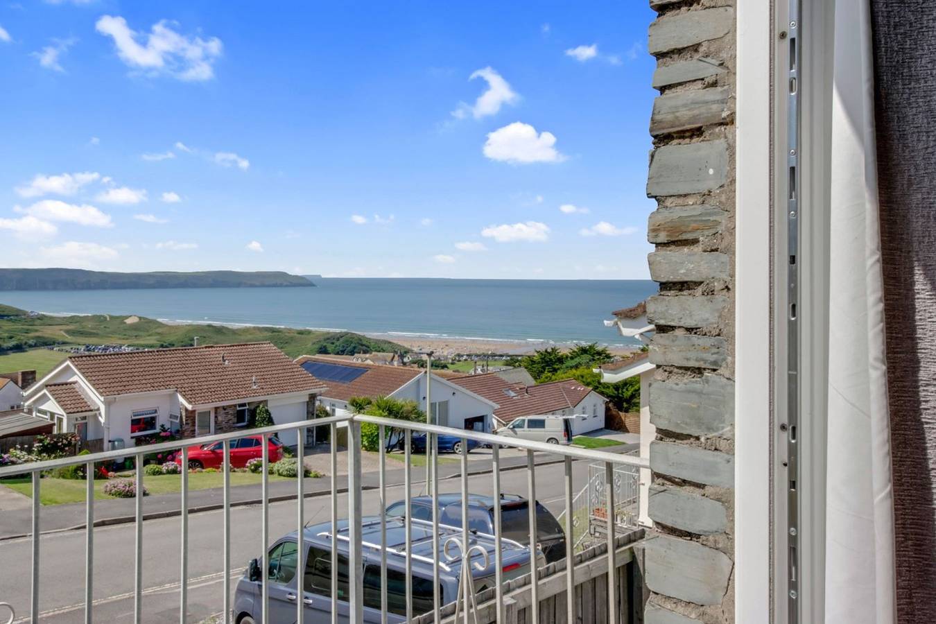 Coastal 4 bed retreat with sea views - Woolacombe in Devon