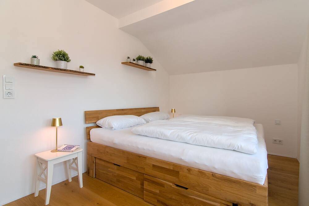 Entire apartment, Vacation apartment Cosima in Bad Wiessee, Bavarian Alps