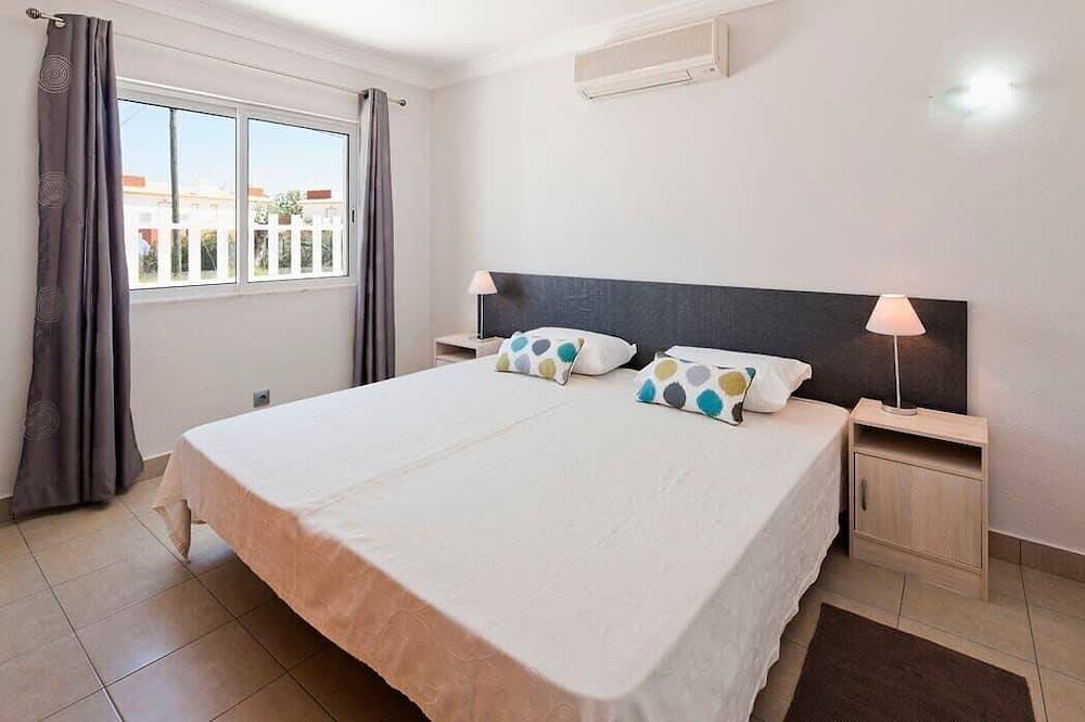 Villa Manuel - 4 Schlafzimmer Villa, zu Fuß zum Strand, Restaurants und Supermarkt in Guia, Faro Distrikt