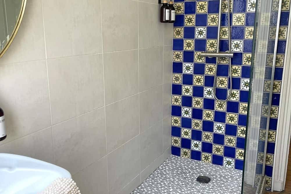 Ganze Wohnung, L'Angevin-4 pers-espace repas-Centre ville/Gare station in Le Mans, Sarthe