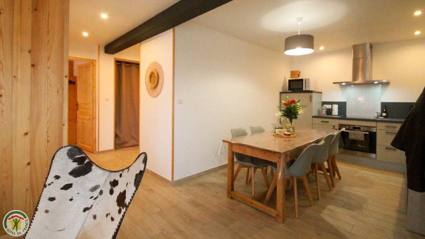 Gîte pour 6 personnes, avec terrasse ainsi que jardin et sauna à Corrençon-en-Vercors - 4