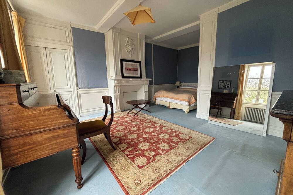 Large house with garden, close to the sea and the center of Cherbourg in Équeurdreville-Hainneville, Cherbourg-en-Cotentin