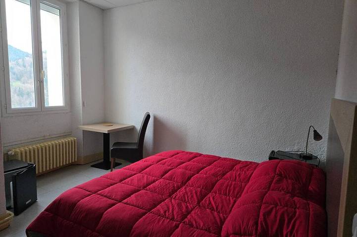 Location de vacances pour 80 personnes, avec jardin et terrasse, animaux acceptés dans Arvillard - 3