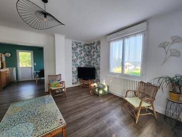 Gîte pour 4 personnes, avec terrasse et jardin dans Ombrée-d'Anjou