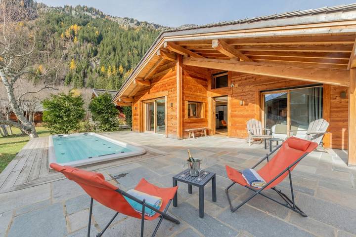 Chalet für 10 Personen, mit Sauna und Pool sowie Balkon, kinderfreundlich