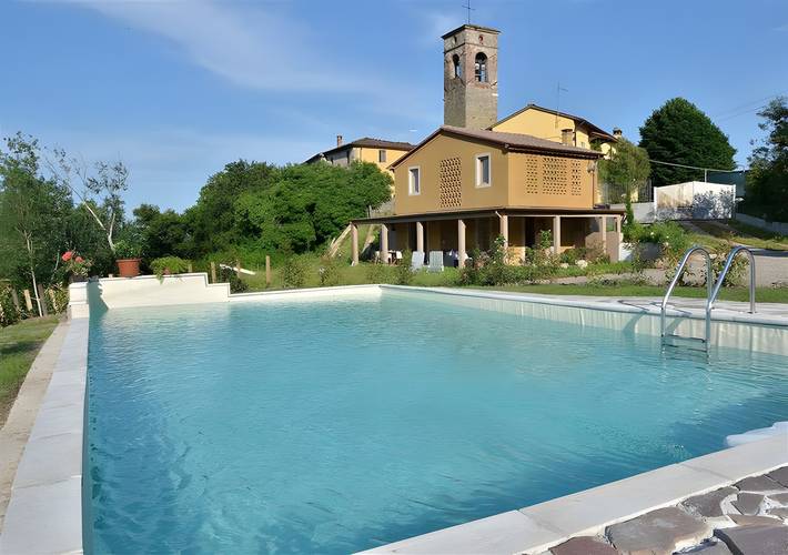Villa 'In Collina Con Piscina' with private pool, private garden and Wi-Fi in Lucca, Lucca Provisen