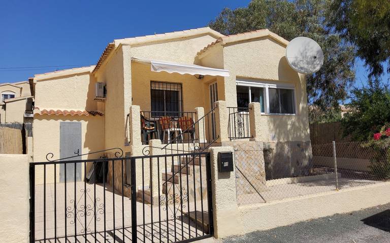 Casa de vacaciones para 4 personas, con jardín y terraza, Se admiten mascotas - 1