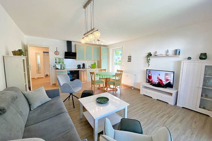 Ferienwohnung für 4 Personen, mit Terrasse und Garten am Selliner See