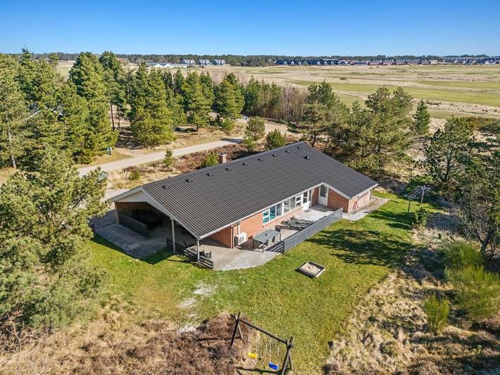 Ferienhaus für 10 Personen, mit Balkon/Terrasse und Whirlpool sowie Garten und Pool auf Rømø